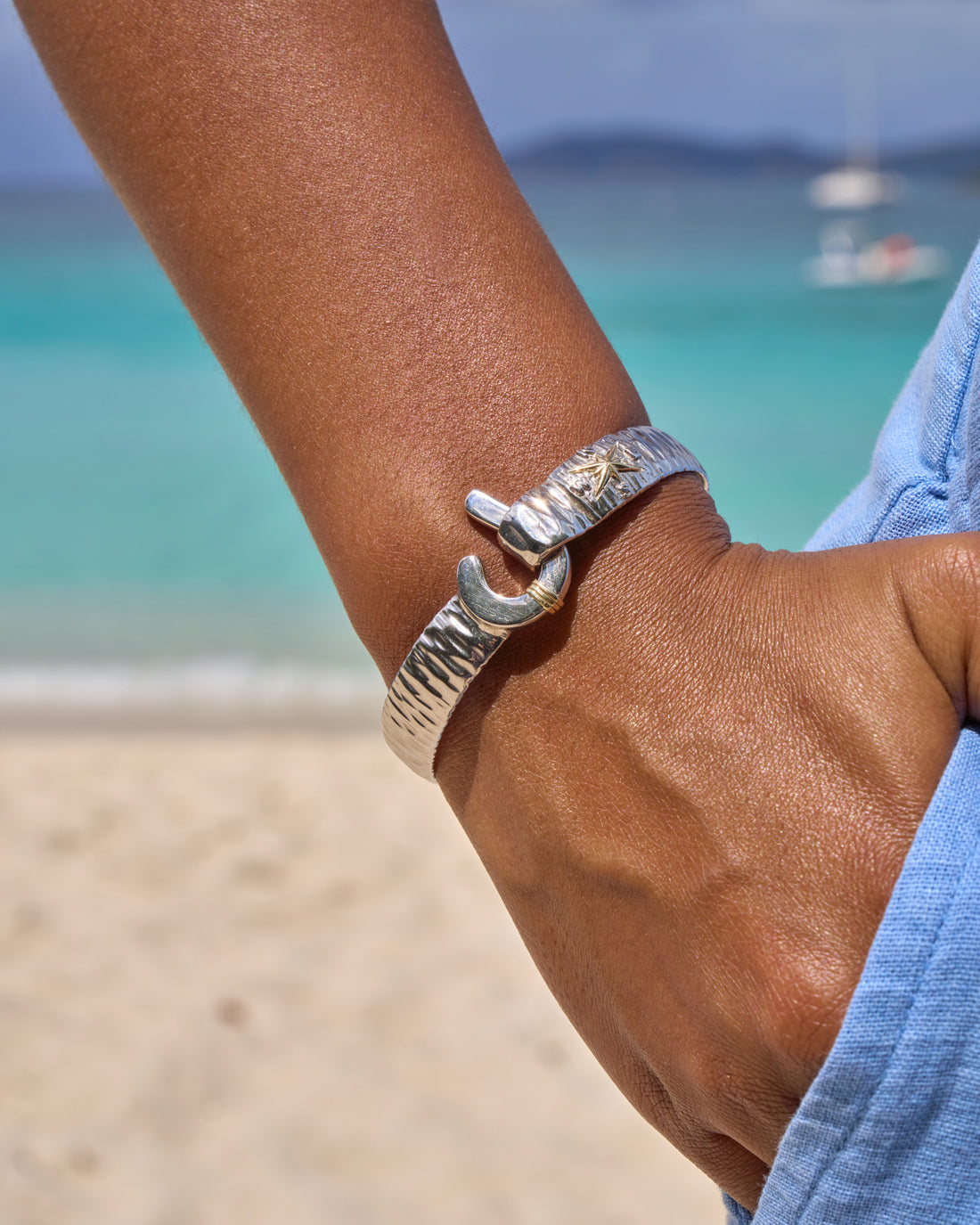 Water Texture St. John Hook Bracelet with Compass, 10mm