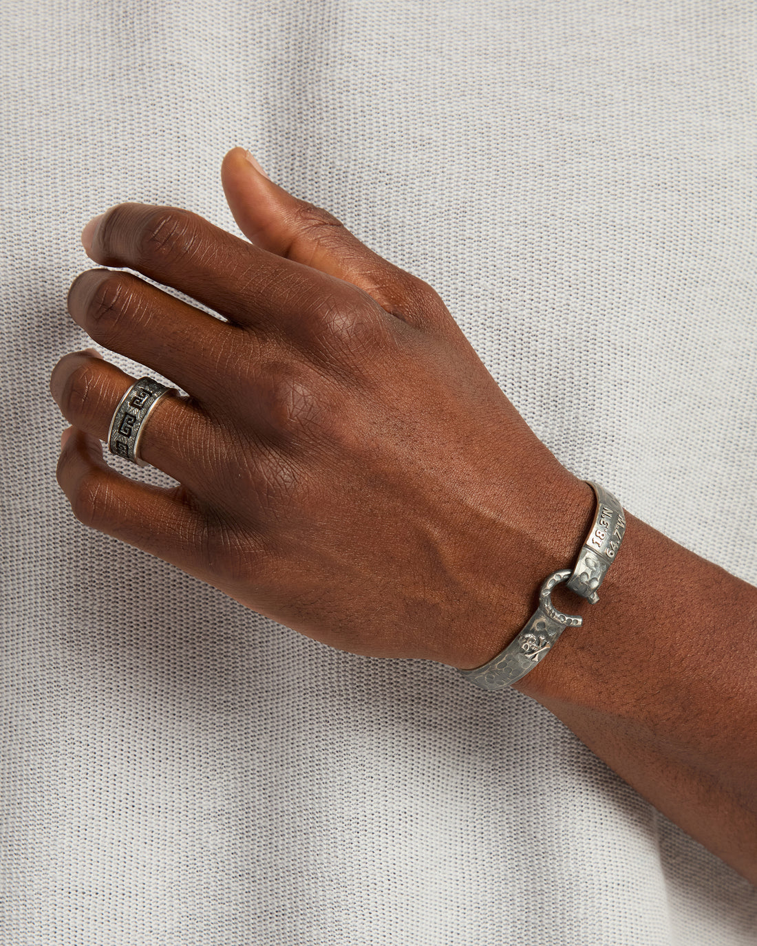 Marine Texture Spinner Ring with Petroglyphs