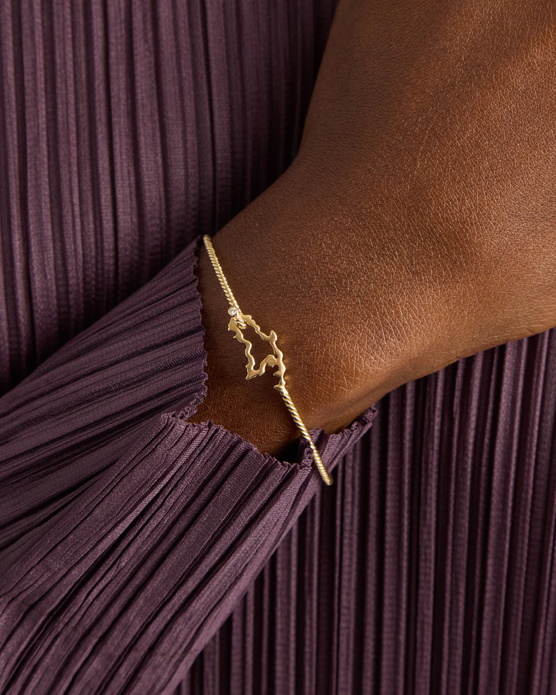 14K Gold Twisted Hook Bracelet with St. John Map & Diamond