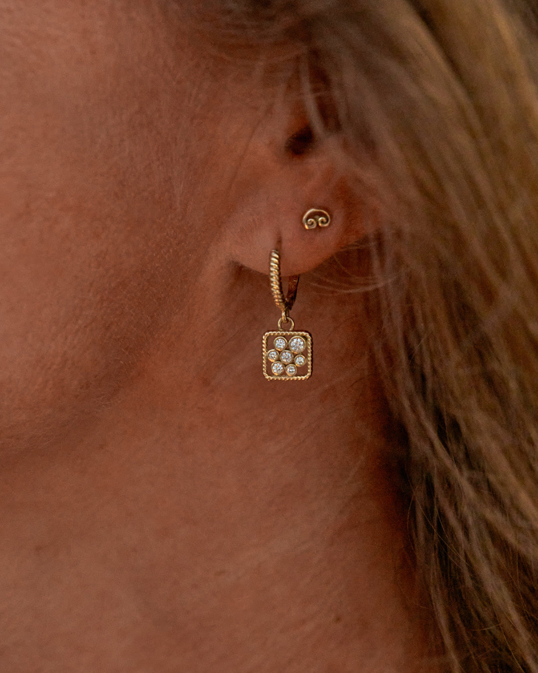 Mini Twisted Ocean Bubbles Diamond Drop Huggie