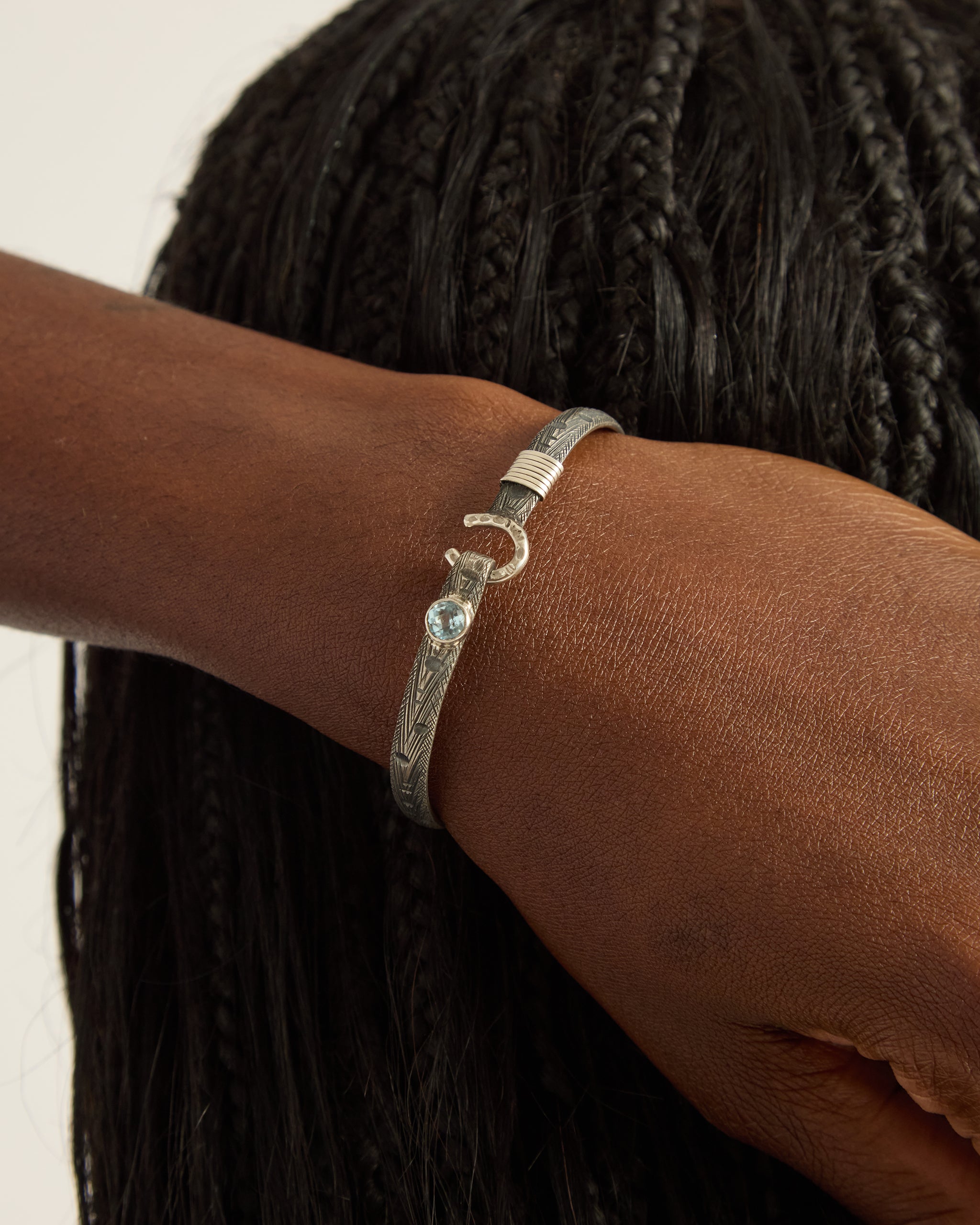 Marine Texture Hook Bracelet with Stone, 5mm - Sky Blue Topaz