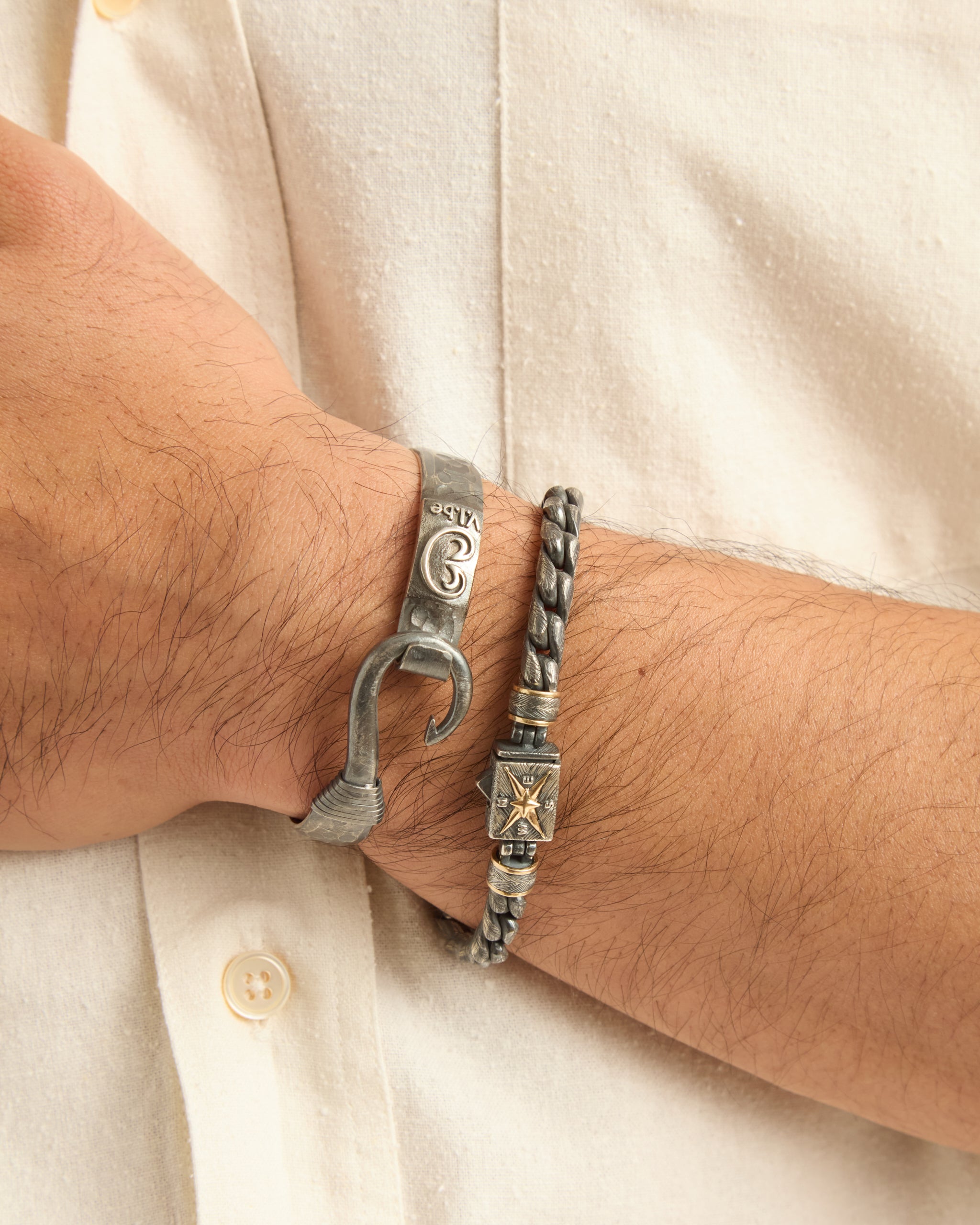 Pirate Texture Fish Hook Bracelet, 10mm