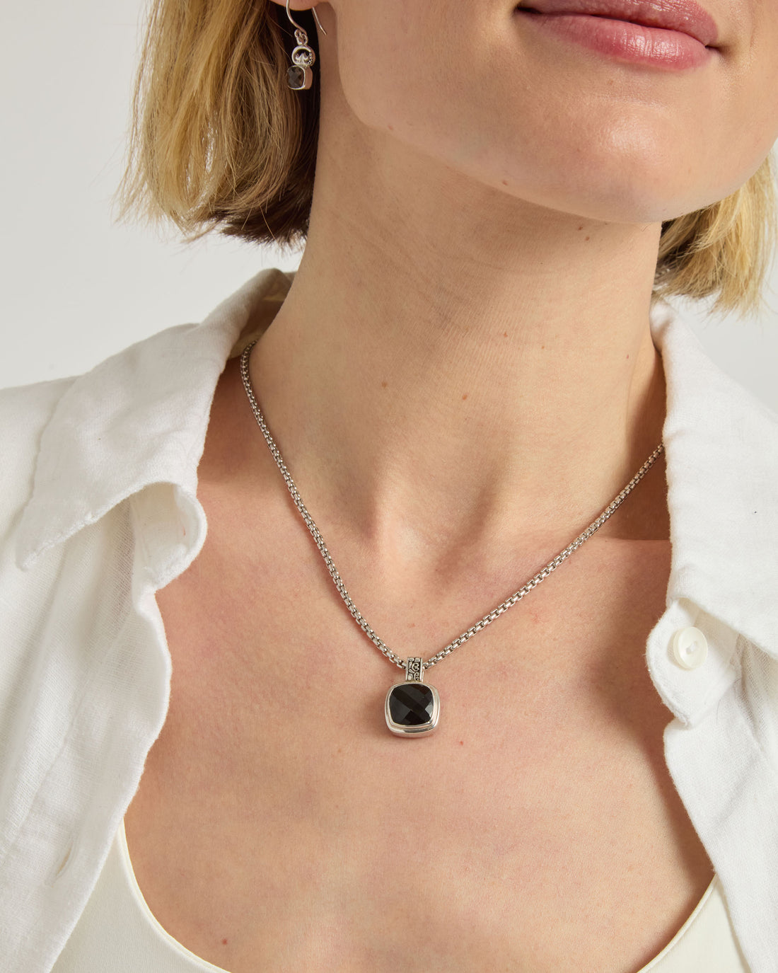 Elegant Pendant - Black Onyx