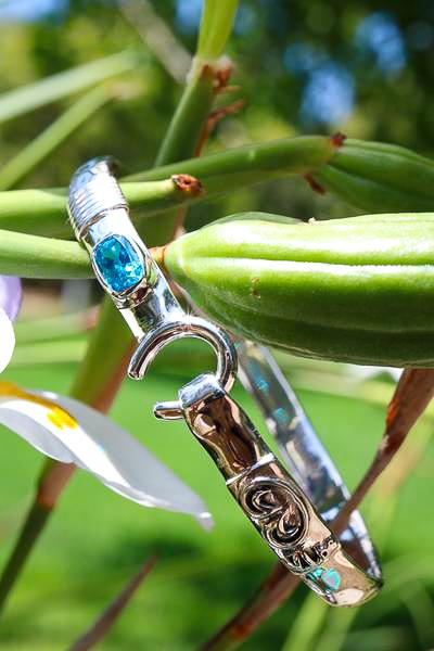 Caribbean Hook with Faceted Stone (6mm) Hooks Hampton Blue Topaz XS (6.5") 